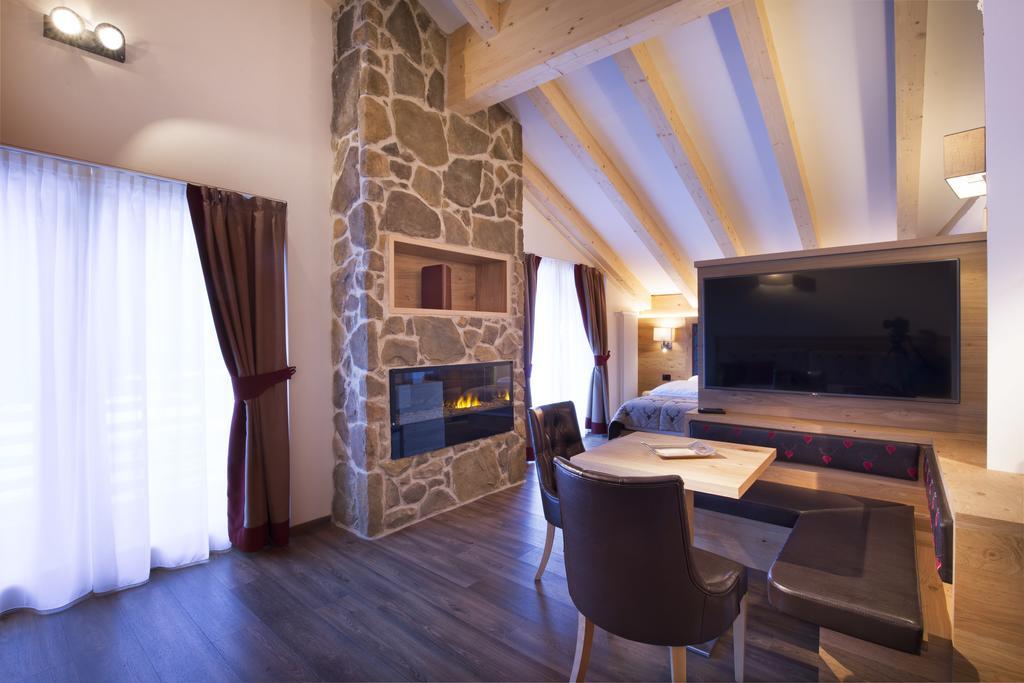 Chalet Marcora 캄피텔로디파사 객실 사진
