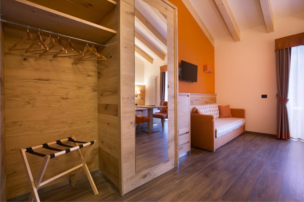 Chalet Marcora 캄피텔로디파사 객실 사진